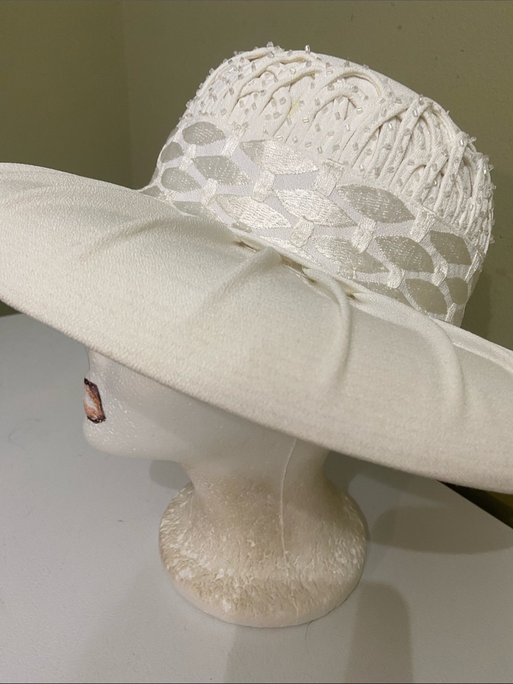 Beautiful Dress Hat / Church Hat by Lisa Rene’ - Picture 5 of 8